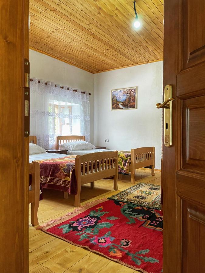 Guest House Rrashkadoli Тети Экстерьер фото